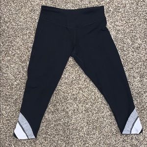 Lulu capris with white/grey